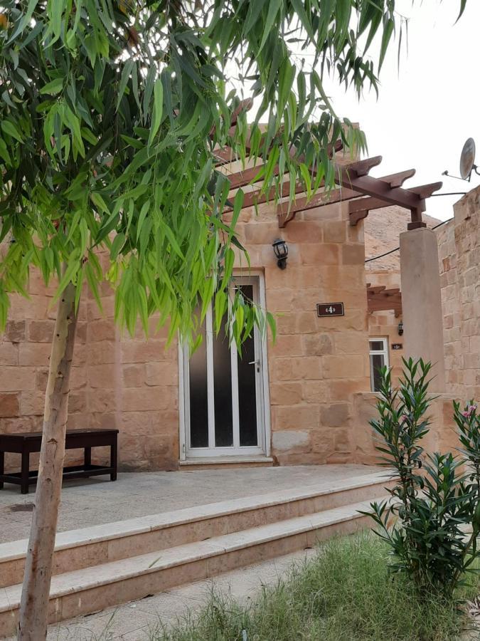 Afra Hot Springs Chalets At-Tafilah Exteriör bild