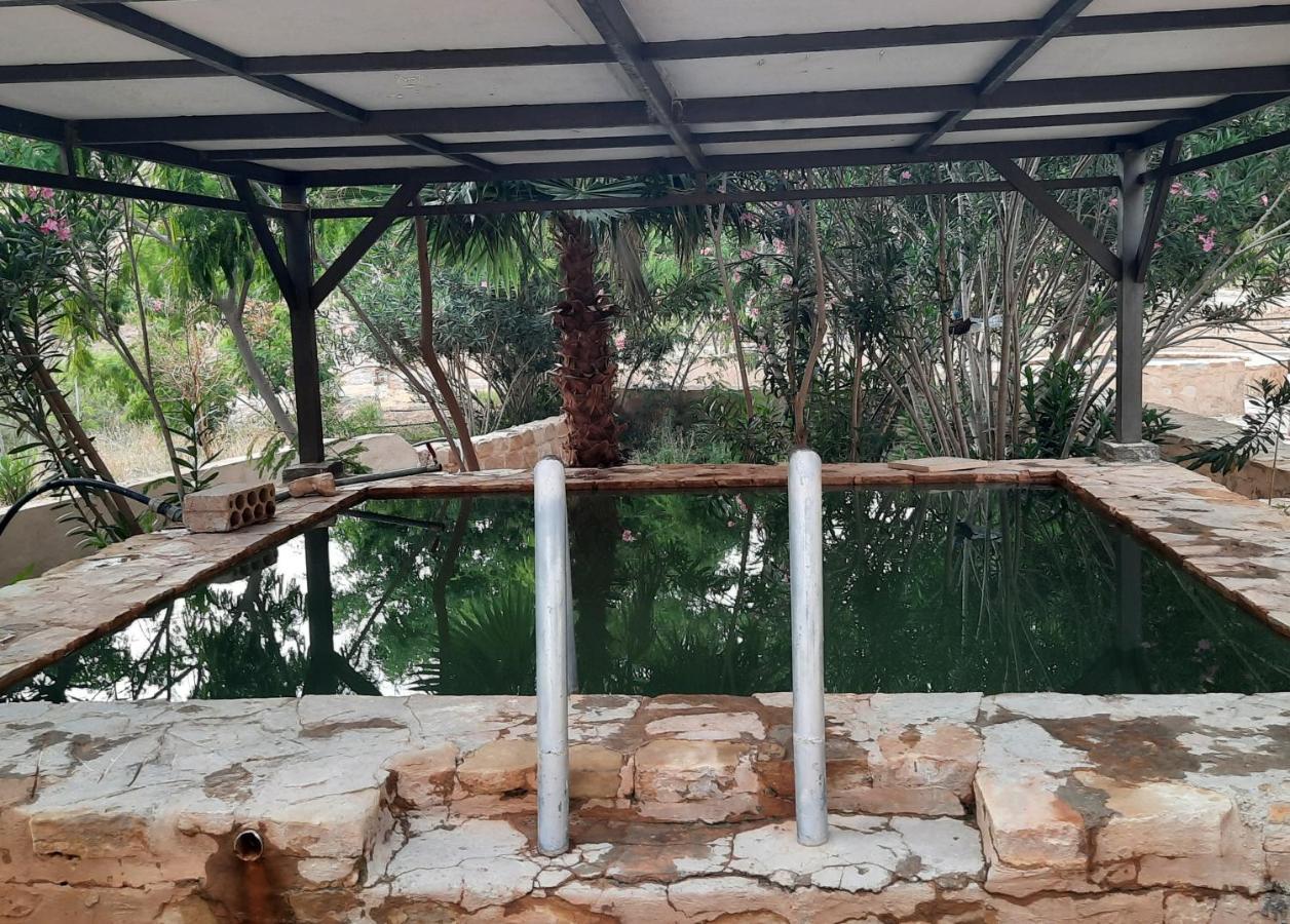 Afra Hot Springs Chalets At-Tafilah Exteriör bild
